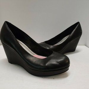 Leather dress shoes, women's size 8m, black wedge